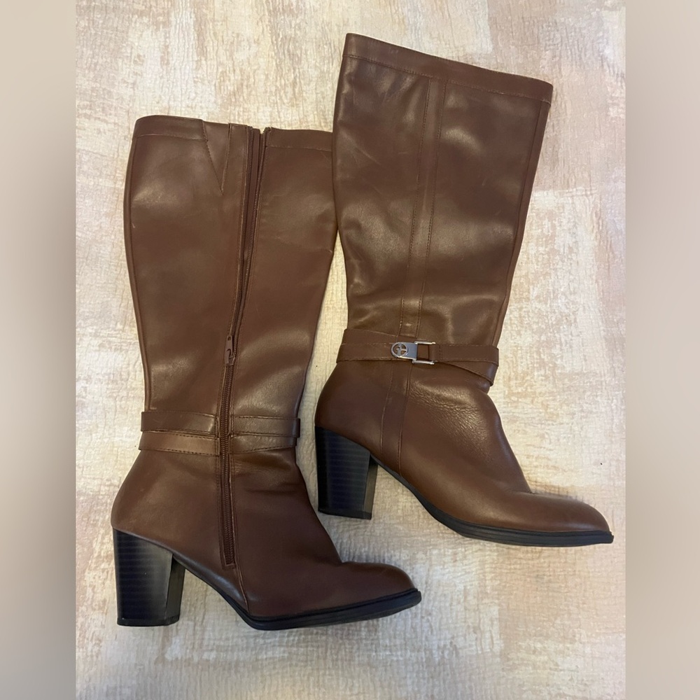 Giani Bernini Brown Heeled Boots